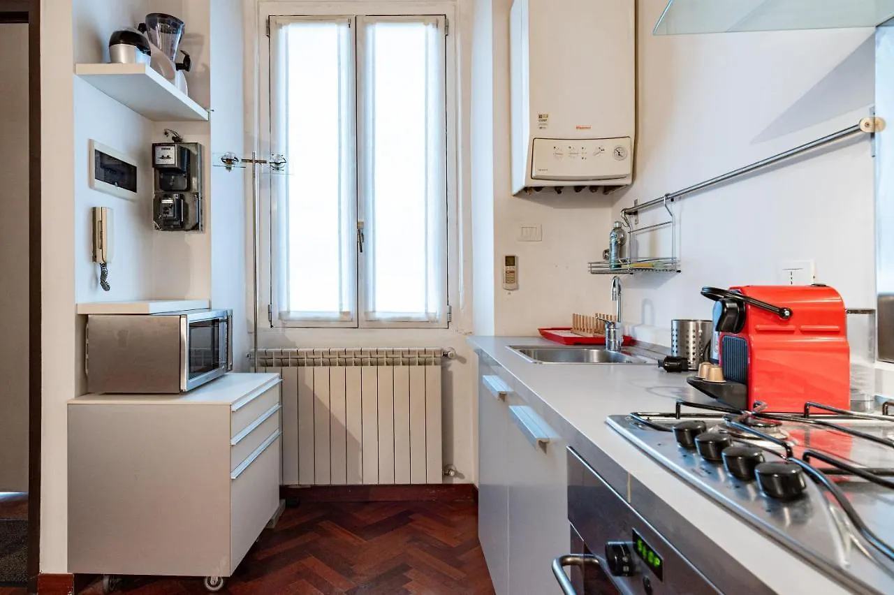 מילאנו Ticinese Livings Comfy Suite - Full City Center 0*,  איטליה